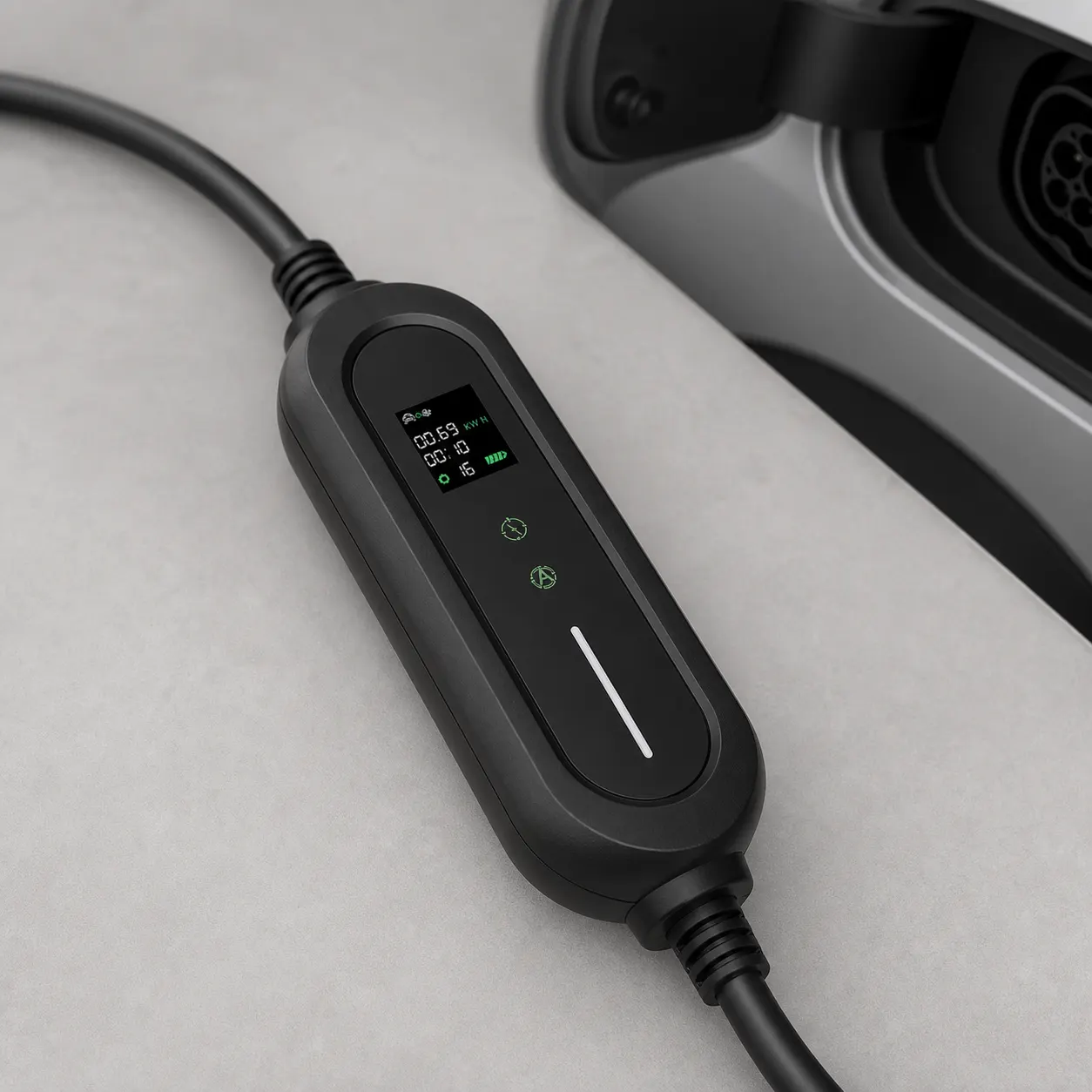 Type 2 3.5 KW 5.5 M Portable EV Charging Cable With UK Plug product view